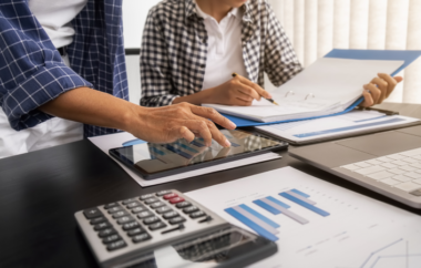 Centralized vs. Decentralized Purchasing What's Best for You